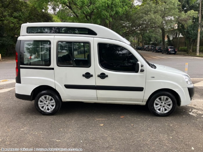 Fiat DOBLO ESSENCE 1.8 TETO ALTO 2012/2013